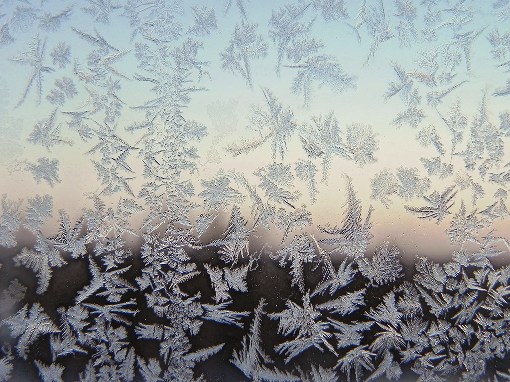картинки узоров на окнах зимой